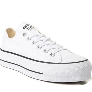 Womens Converse Chuck Taylor All Star Lo Platform Sneaker - White. size: 6.5